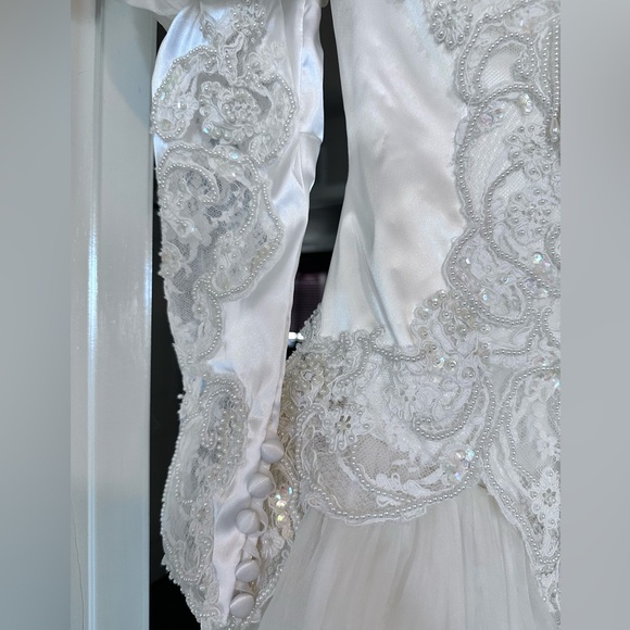 HANDMADE SILK WEDDING DRESS CATHEDRAL TRAIN - Picture 9 of 14